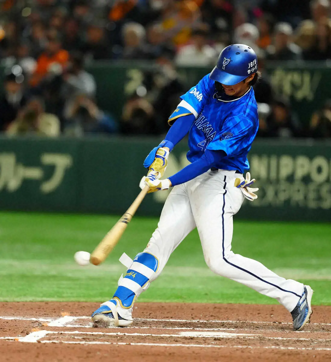 【画像・写真】DeNAドラ1の度会がプロ初の適時打！　6回に巨人・戸郷から値千金の同点打