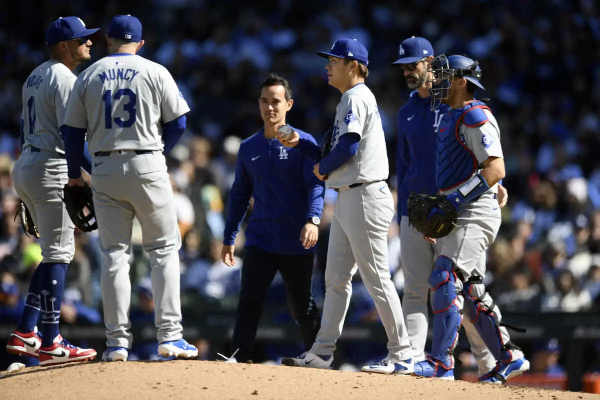 【画像・写真】山本由伸と初バッテリーのバーンズ　カーブ比率増で初勝利アシスト「球界最高級のピッチャーになる」