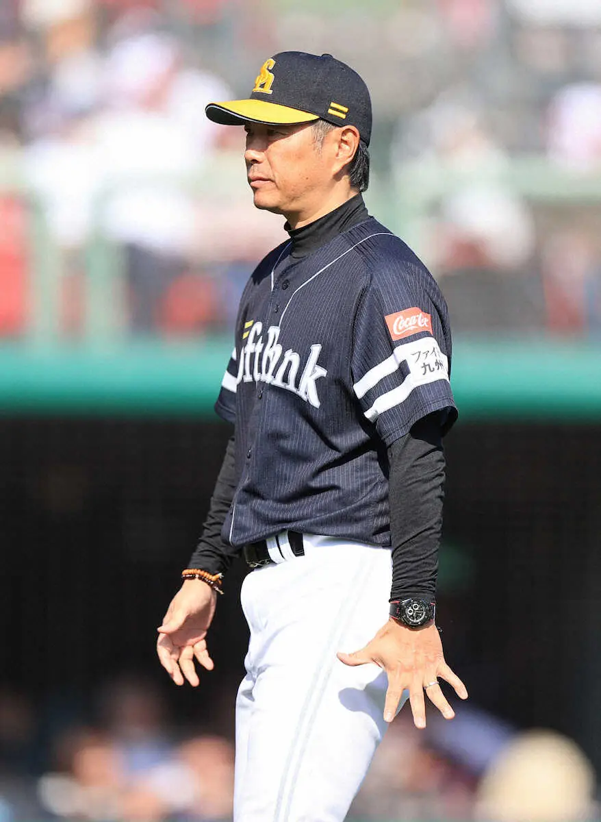 【画像・写真】ソフトバンク・小久保監督“信念の采配”　同点の9回にドラ5・沢柳が痛打浴びるも「次につなげればいい」