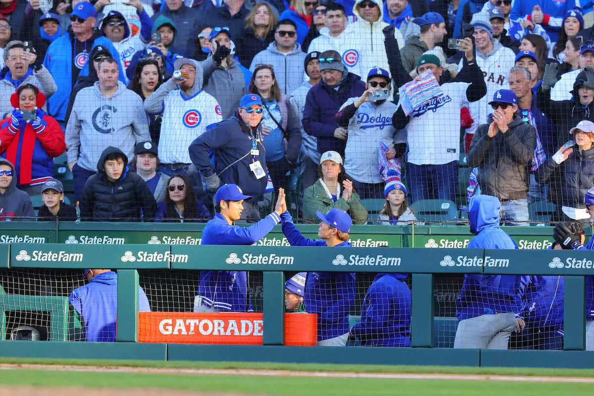 【画像・写真】ドジャース・由伸　魔球「ヨーヨーカーブ」でメジャー1勝　2度の満塁斬り5回無失点8K「凄くうれしい」