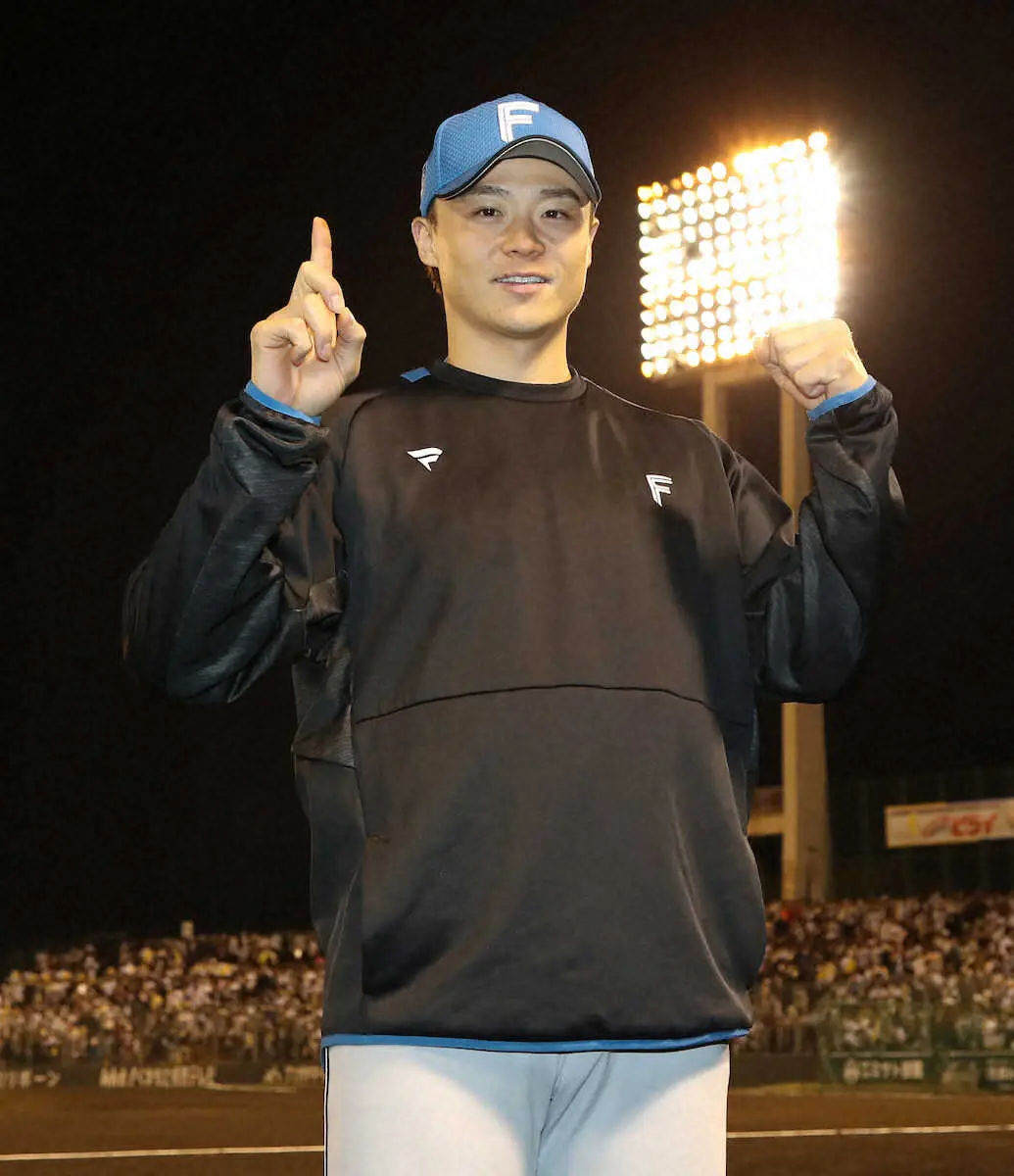 【画像・写真】日本ハム・山崎　移籍後初勝利で「ほっとしてます」　初回4点援護に驚き！？「予想外と言いますか…」