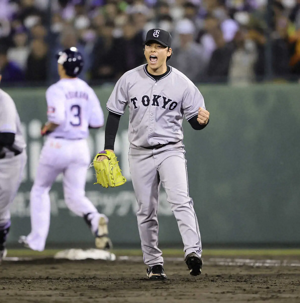 【画像・写真】巨人・杉内コーチ　高梨の見事な火消しに「よく抑えてくれた。ほんと良かった」