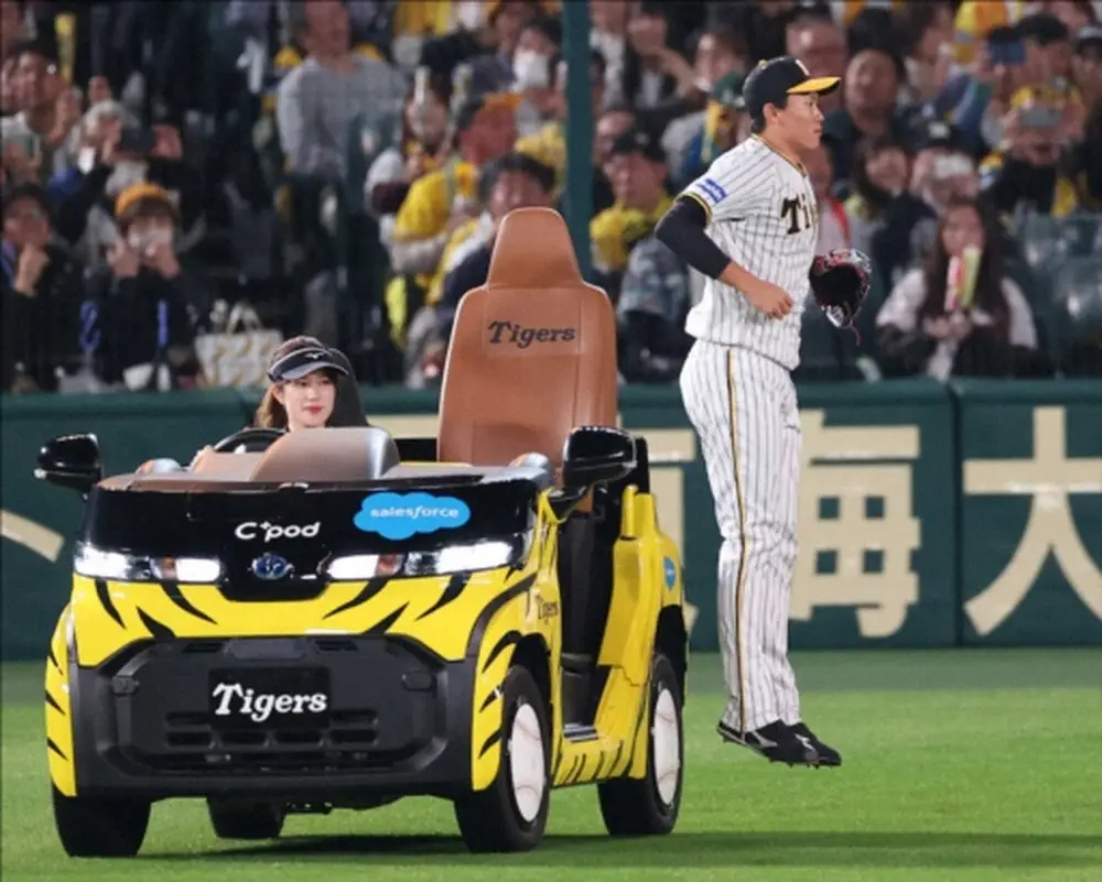 【画像・写真】阪神　リリーフカーはもう大丈夫！前日に故障で動かないハプニング