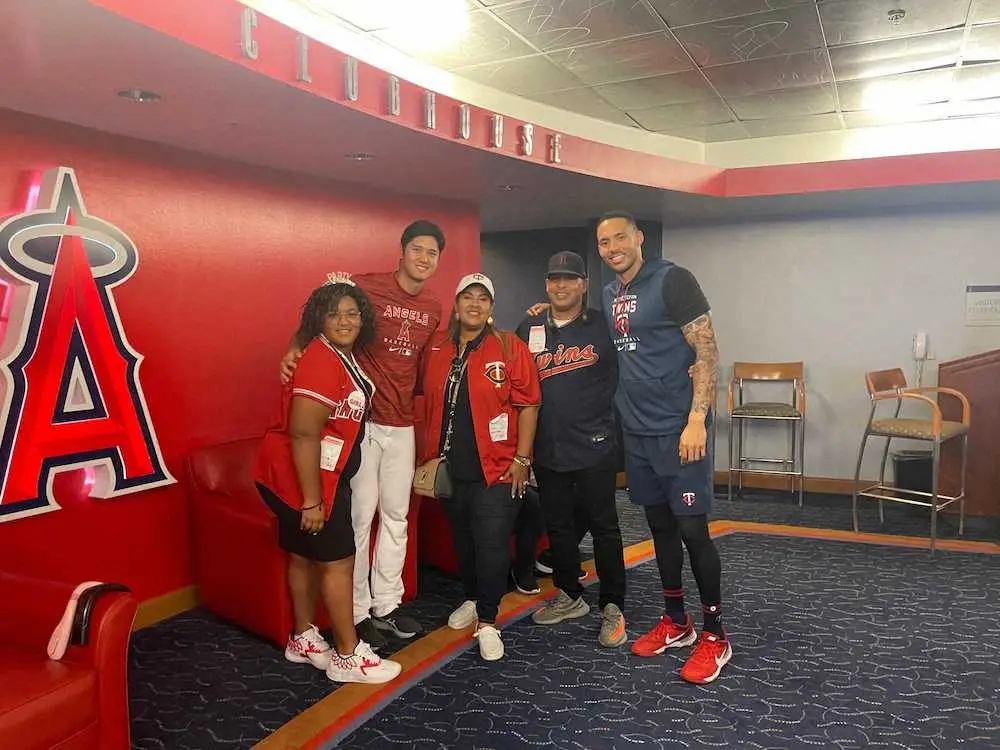 【画像・写真】前日まで現地観戦“大谷マニア”のコレア妹が兄のスーパー返球に怒り！？　「アウトにするなんて…」