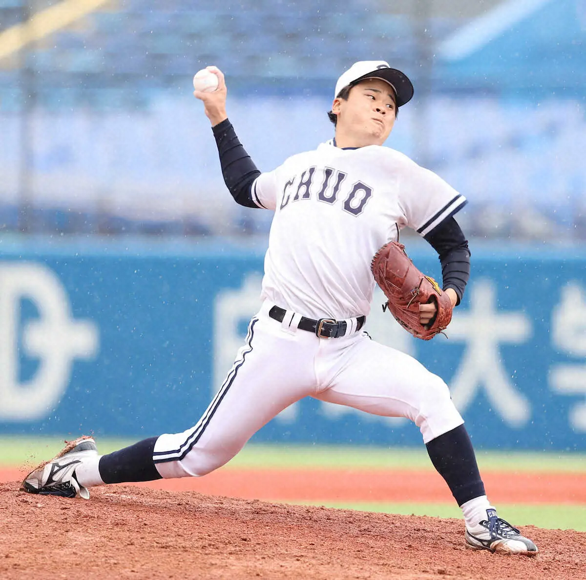 【画像・写真】東恩納だけじゃない！　中大の期待の1年右腕・子安秀弥が好救援で初勝利