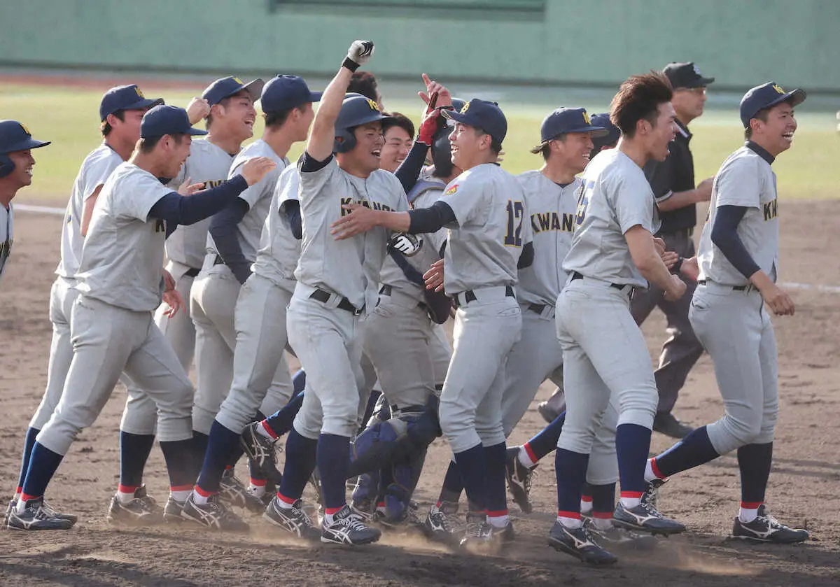 【画像・写真】関学大が立命大にサヨナラ勝ち　開幕節初戦の近大戦に続いて早くも今季2回目の劇勝!!