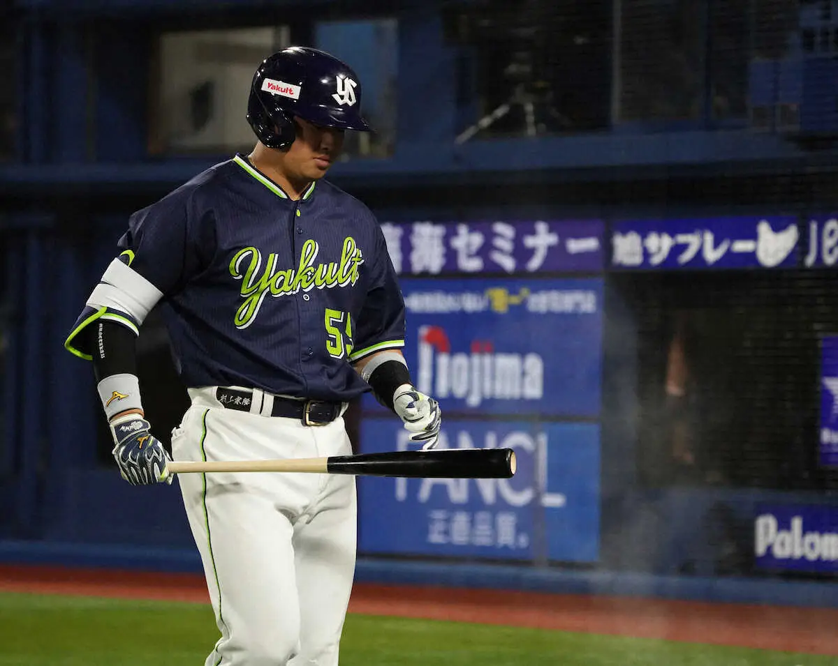 【画像・写真】ヤクルト　好機に一本出ず3連敗で借金4　4番・村上は開幕11戦49打席ノーアーチ