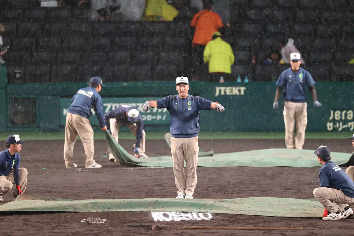 【画像・写真】巨人が今季初の引き分け　1―1の延長10回前に雷雨中断→コールド終了　先発・山崎伊織が快投＆1打点