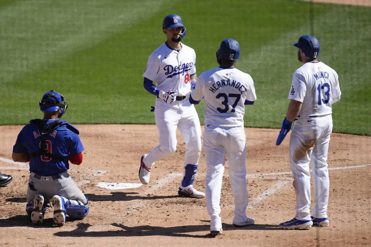 【画像・写真】“若手有望株”ドジャース3位のパヘスが「7番・中堅」でスタメン、不振の下位打線を立て直せるか