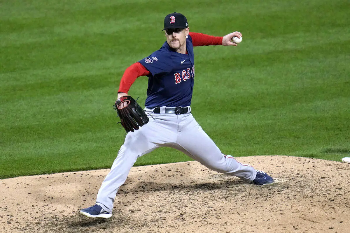 【画像・写真】元大工が31歳でメジャーデビュー！Rソックス左腕キャム・ブーザー　登板後は顔を帽子で覆い涙隠す