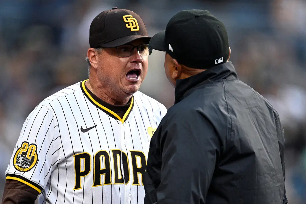 【画像・写真】パドレス指揮官とプロファーがストライク判定めぐり審判にブチギレ　初回から退場処分に　チーム3連敗