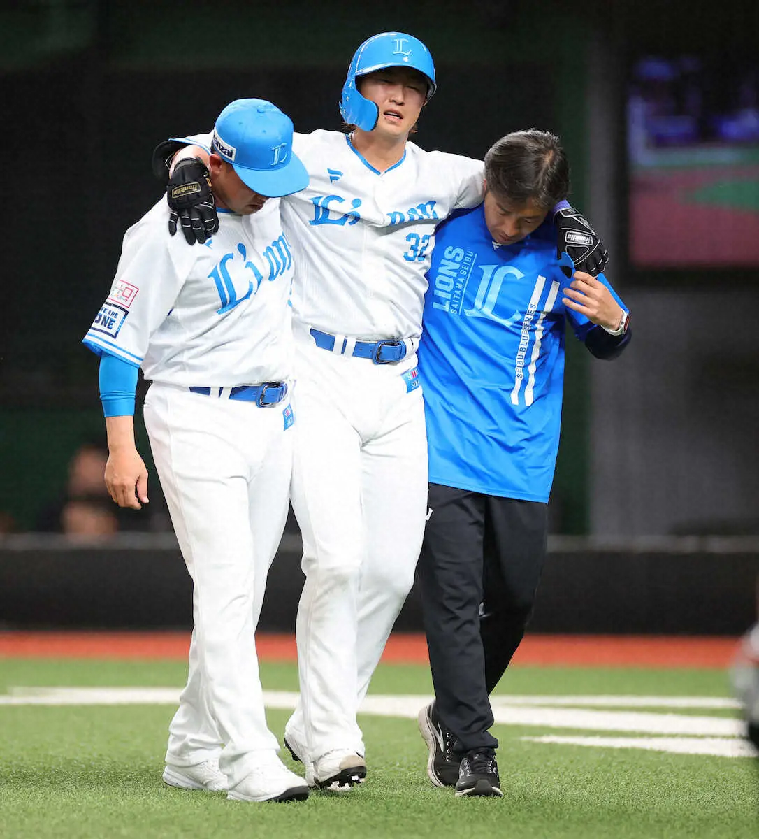 【画像・写真】西武野手陣アクシデント続発…山村と古賀が途中交代　救援陣も崩れ終盤2回に6失点で同率最下位に