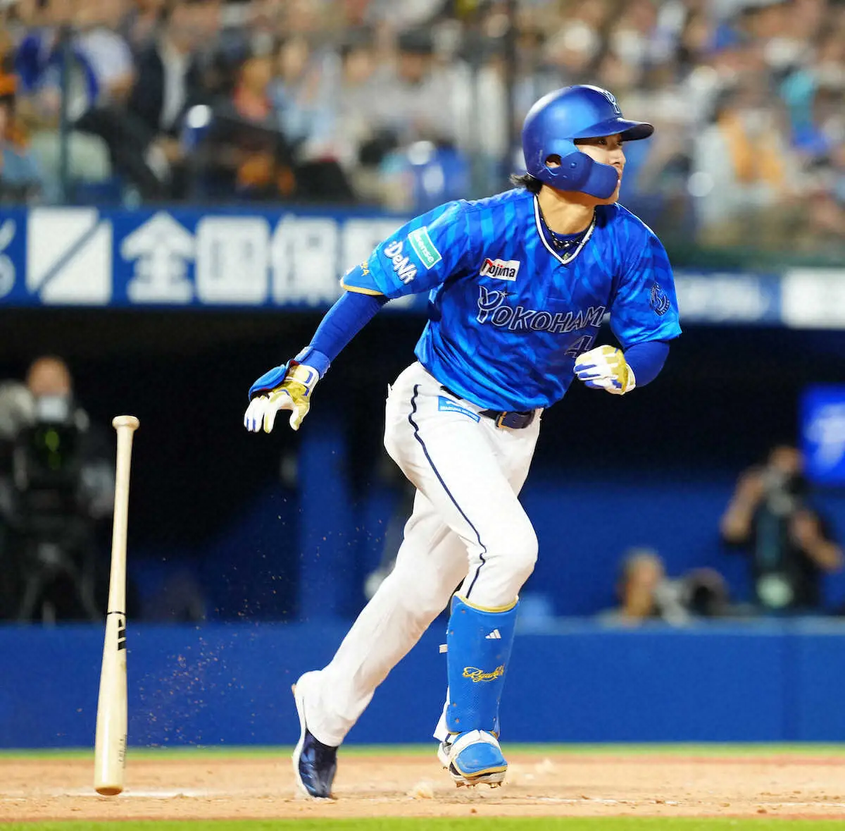 【画像・写真】DeNA・ドラ1度会が涙の満塁弾！　球団史上初の新人グランドスラム　今季初8番、20試合ぶり1発！