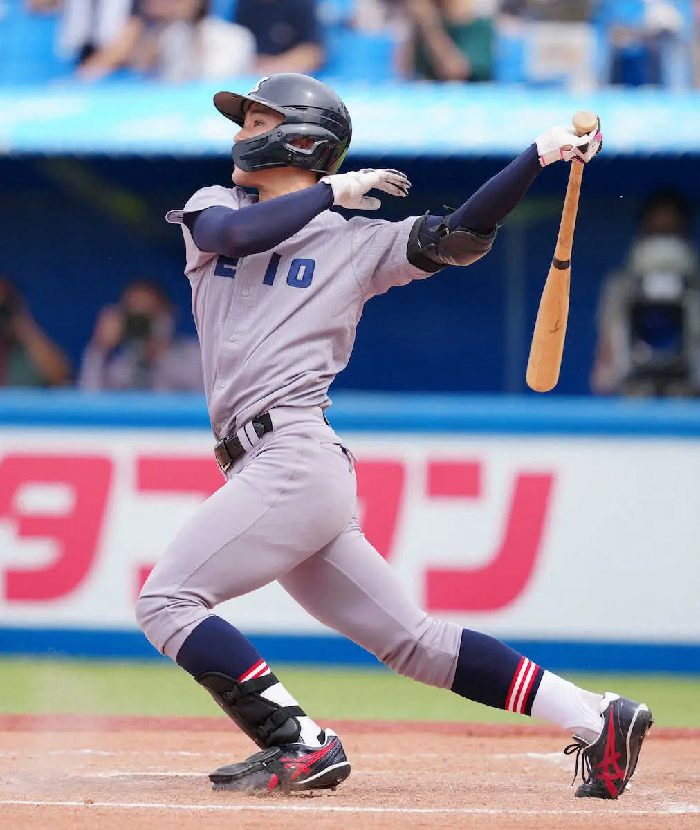 【画像・写真】慶大・渡辺憩　初打席代打サヨナラ弾！昨夏甲子園Vに続きまた歴史刻んだ「夢の中にいる感じ」