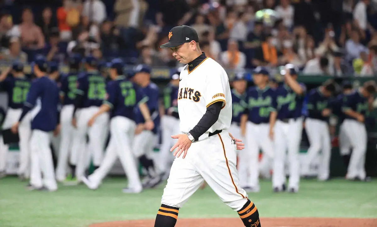 【画像・写真】巨人・阿部監督　中大後輩、ドラ1西舘の2試合連続救援失敗にも「明日も行ってもらうつもりでいる」