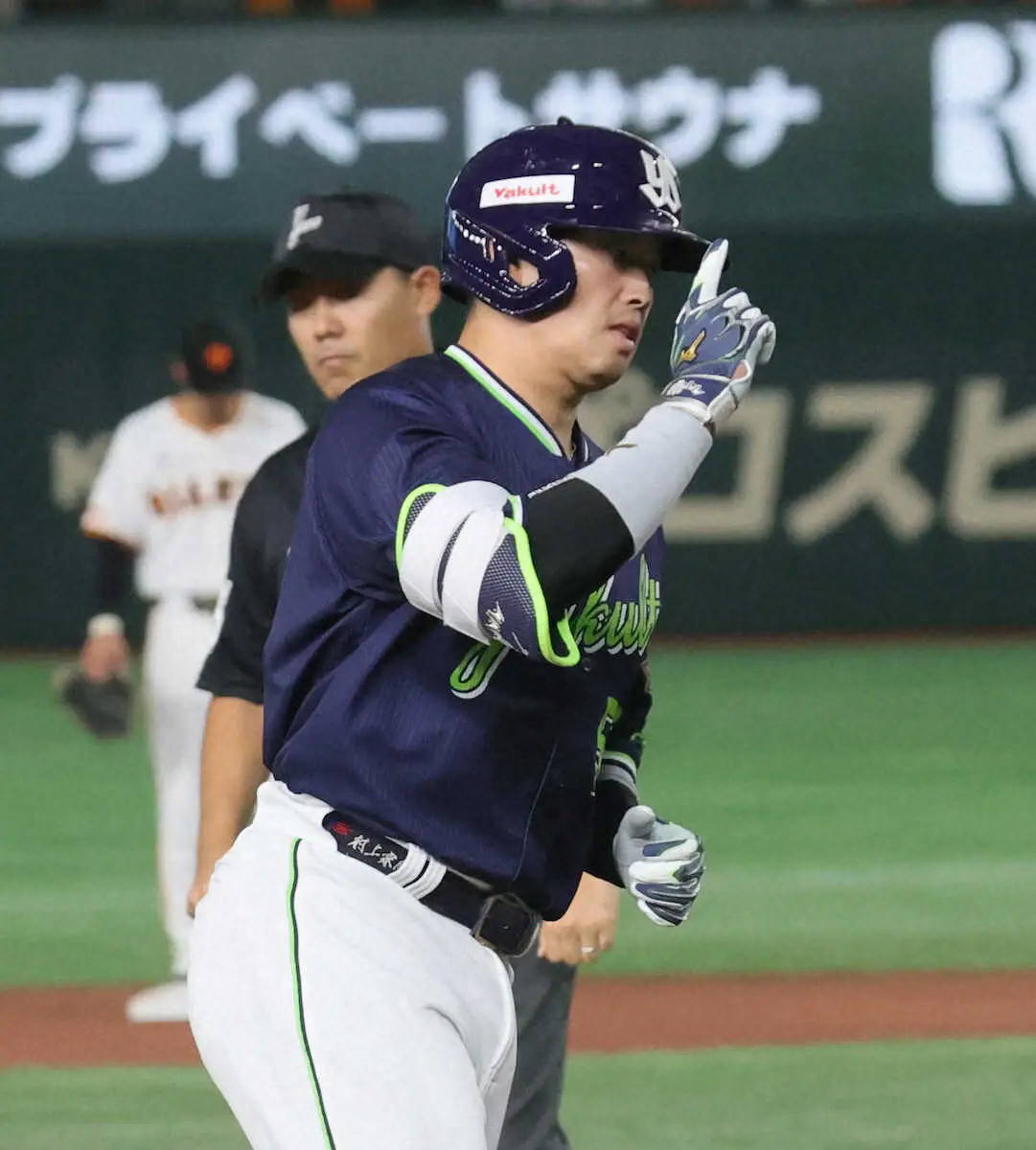 【画像・写真】ヤクルト　主砲・村上がリーグトップタイの6号ソロ　今季2本目の逆方向弾に「押し込むことができた」