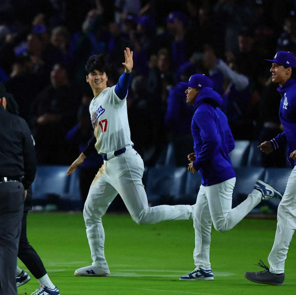 【画像・写真】米メディアも熱く同僚鼓舞する大谷翔平に驚き「これほど興奮しているのを見たことがない」