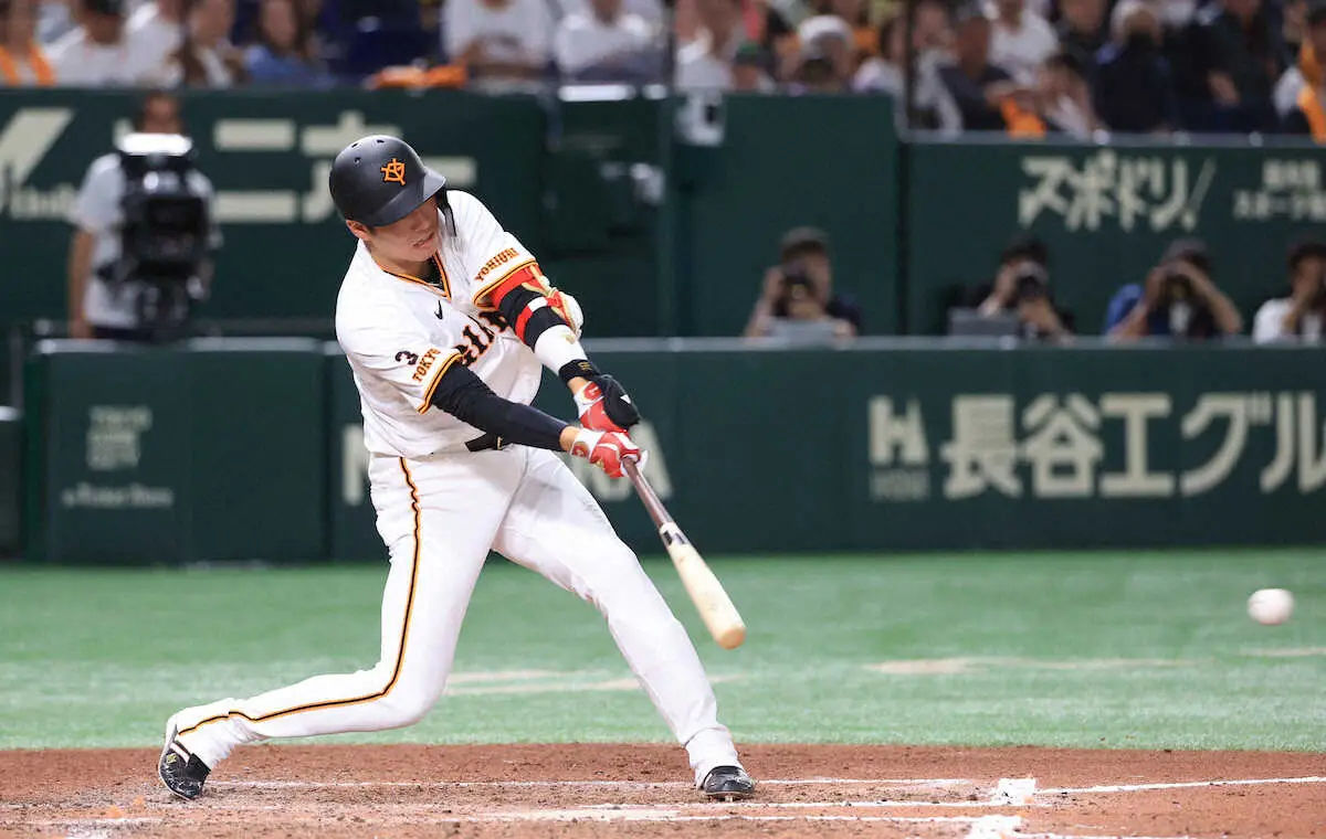 【画像・写真】巨人・坂本　「長嶋茂雄DAY」に目の前で並んだ186度目猛打賞「本当に光栄」