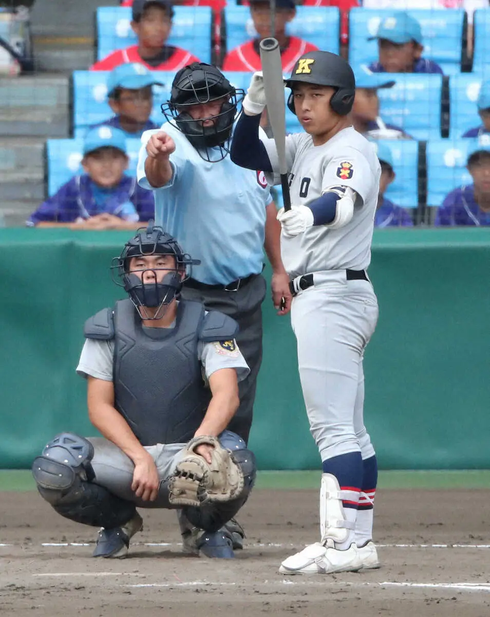 【画像・写真】23年夏の甲子園の決勝・仙台育英戦の9回に代打で登場した慶応・清原勝児