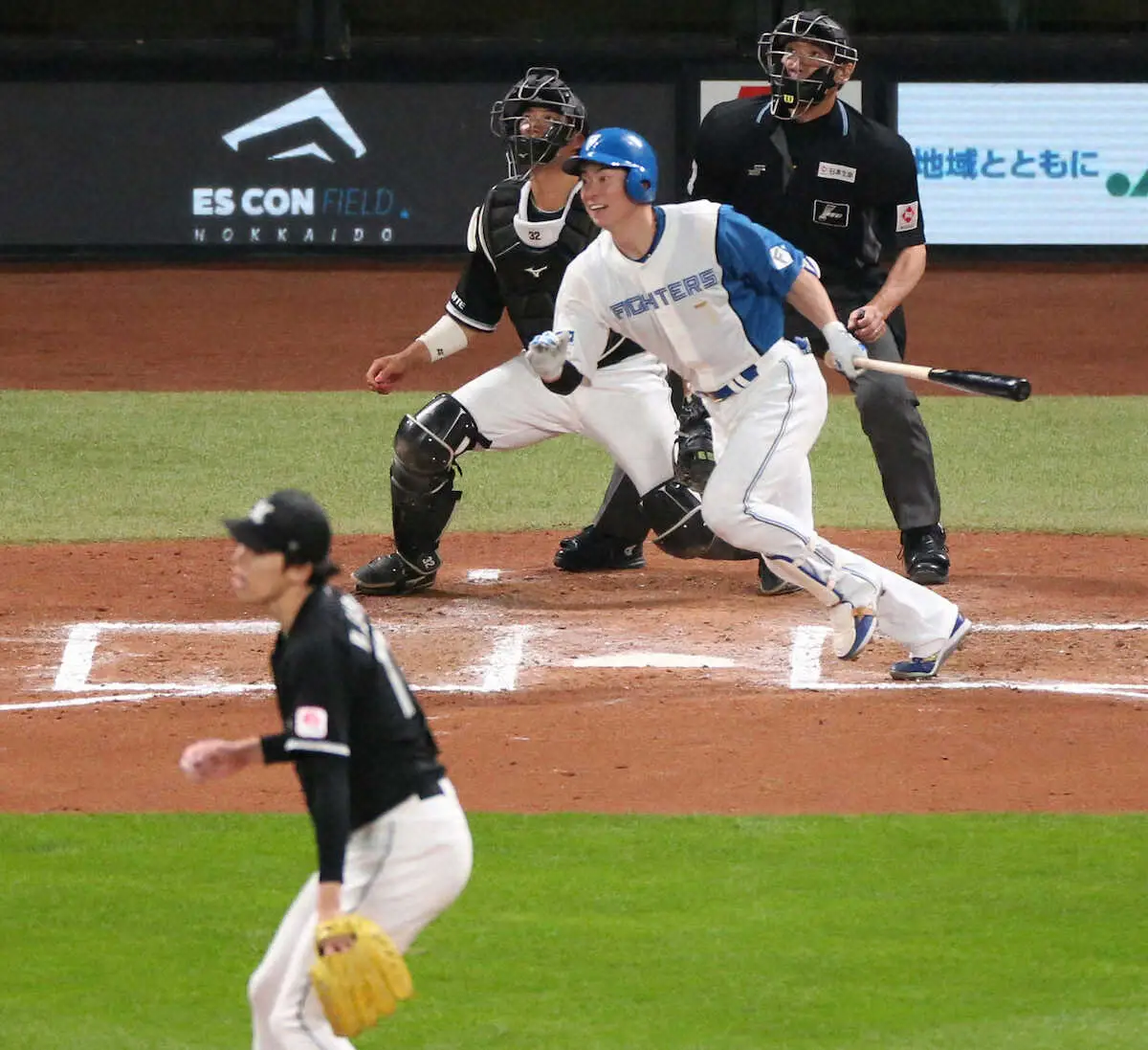 【画像・写真】日本ハム　ロッテ・朗希に“北の洗礼”　松本剛の同点2点打などで一気5点！2位死守