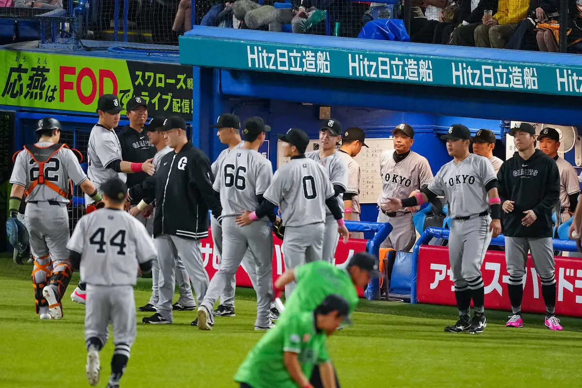 【画像・写真】巨人　722日ぶり単独首位浮上から一夜で陥落　岡本和8号先制弾も空砲　坂本が通算2351安打も