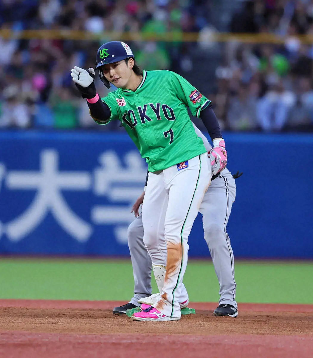 【画像・写真】ヤクルト・長岡　7打数連続安打「1打席1打席、大切にいっている」　球団最多はマニエルの「10」