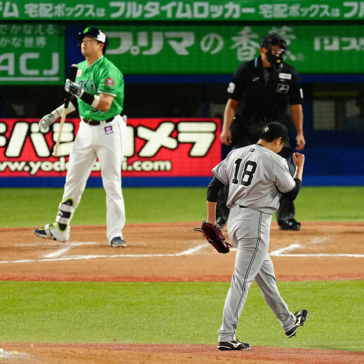 【画像・写真】苦い思い出払しょく　村上のメモリアル弾を阻止した巨人投手陣の意地