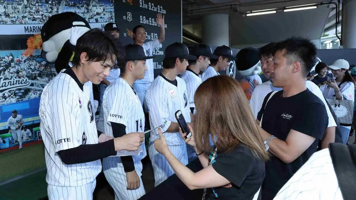 【画像・写真】ロッテ　17～19日にピンクリボン募金活動実施　19日は選手たちも参加