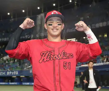 広島・小園　“神ってる4番”またまたまた決勝打!　得点圏6打席連続打点も「たまたまです」