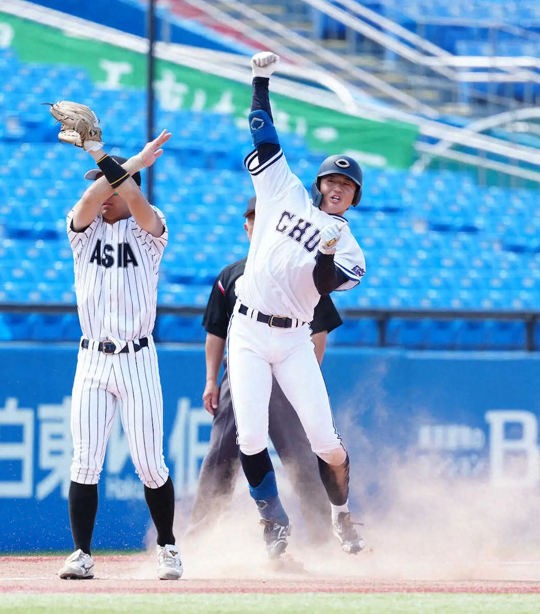 【画像・写真】中大が執念の逆転劇！　4点差をはね返しリーグ制覇へ望みをつなぐ　代打・佐藤豪が決めた