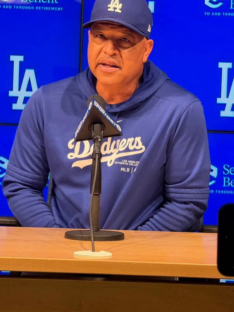 【画像・写真】ドジャース指揮官「エキサイティングだね」首振り人形配布日に大谷翔平の活躍期待　自身はコレクター