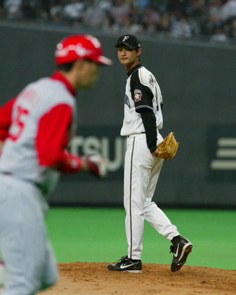 【画像・写真】ダルビッシュが振り返るプロ1勝目「新井さんにすごいホームラン打たれて…」勝利は「共同作業」感謝忘れず