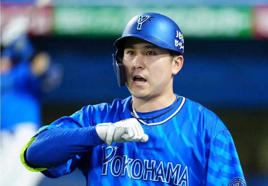 【画像・写真】DeNA　牧不在もなんの！佐野2号ソロで「デスターシャ」、宮崎も3号　ベイ党大興奮「牧に届け！」