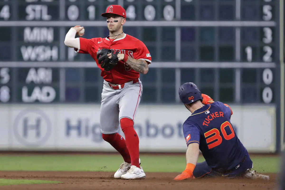 【画像・写真】エンゼルスに暗雲…正遊撃手・ネトが右肘痛め途中交代　チームはトラウト、レンドンら離脱中