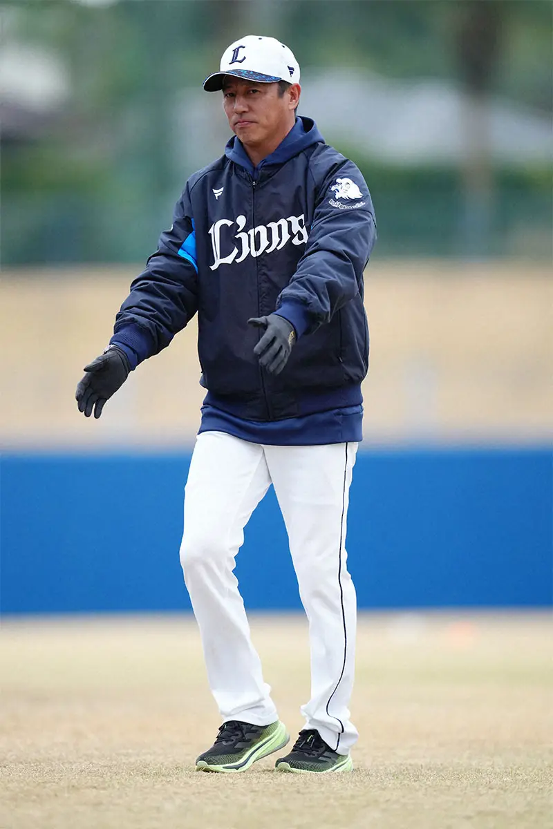 【画像・写真】西武・平石ヘッド「物凄く責任を感じています」　休養・松井監督のPL学園の後輩「いろんな思いが」