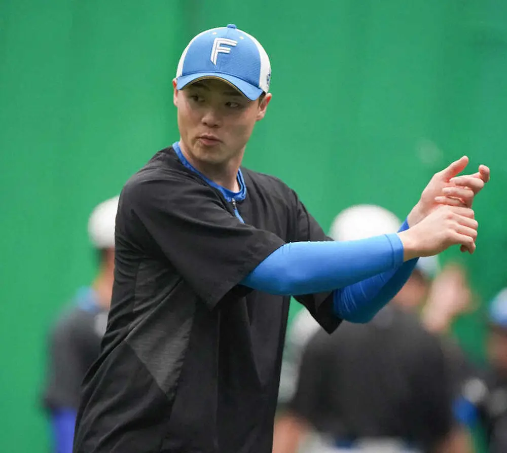 【画像・写真】阪神・佐藤輝へ日本ハム・新庄監督「1年目のスイングを思い出して」　仕切り直しでサプライズも…