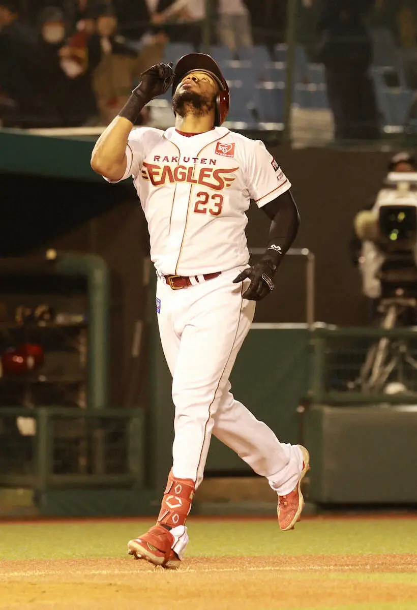 【画像・写真】楽天・フランコ　球団史上初の代打サヨナラ弾！逆転1号3ランで3連勝