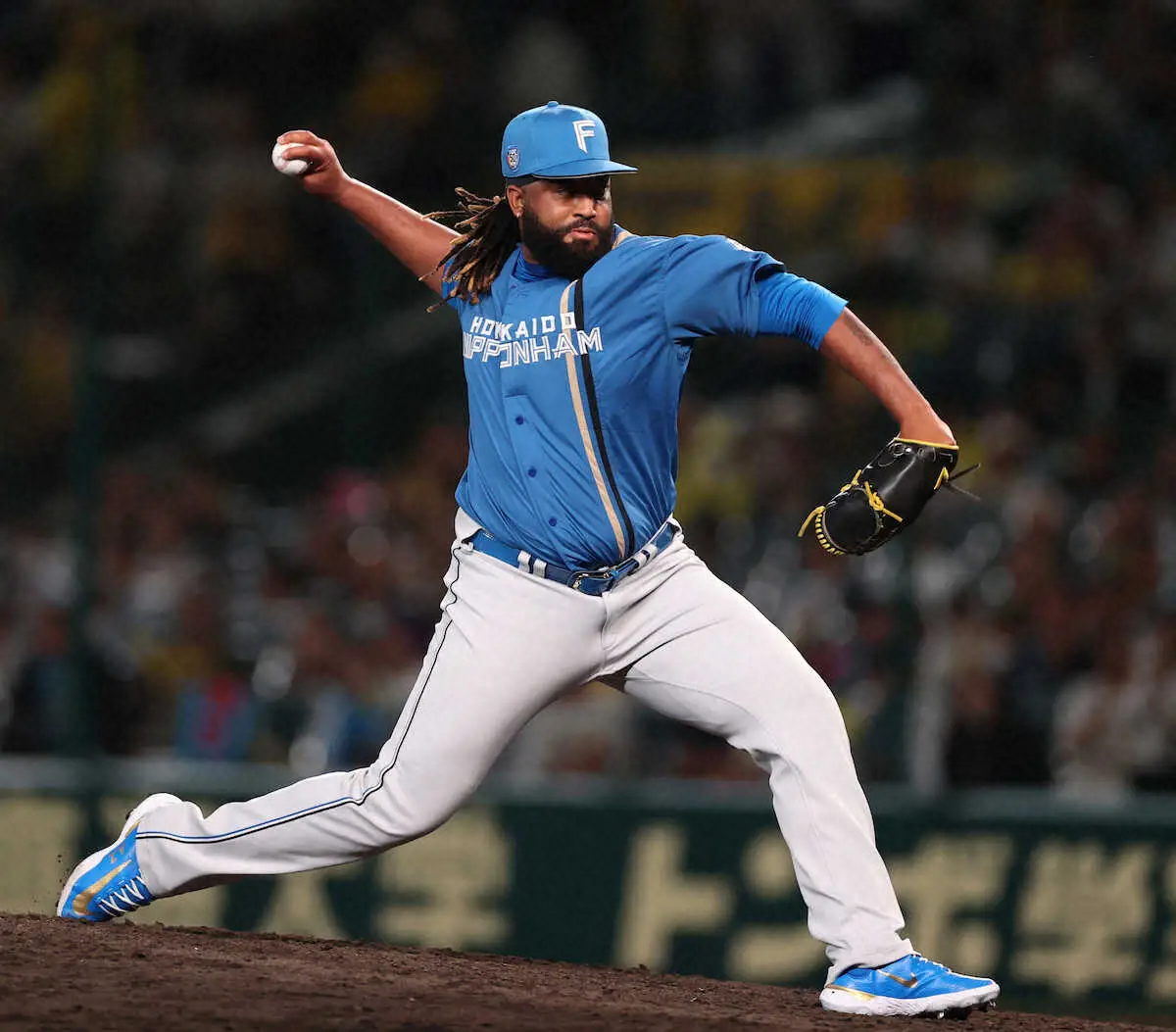 【画像・写真】日本ハムの新守護神ザバラが161キロで“朗希超え”エスコンFの最速を更新