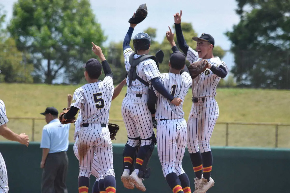 【画像・写真】北信越大会で帝京長岡が初優勝　東京都市大塩尻を2―0で下す