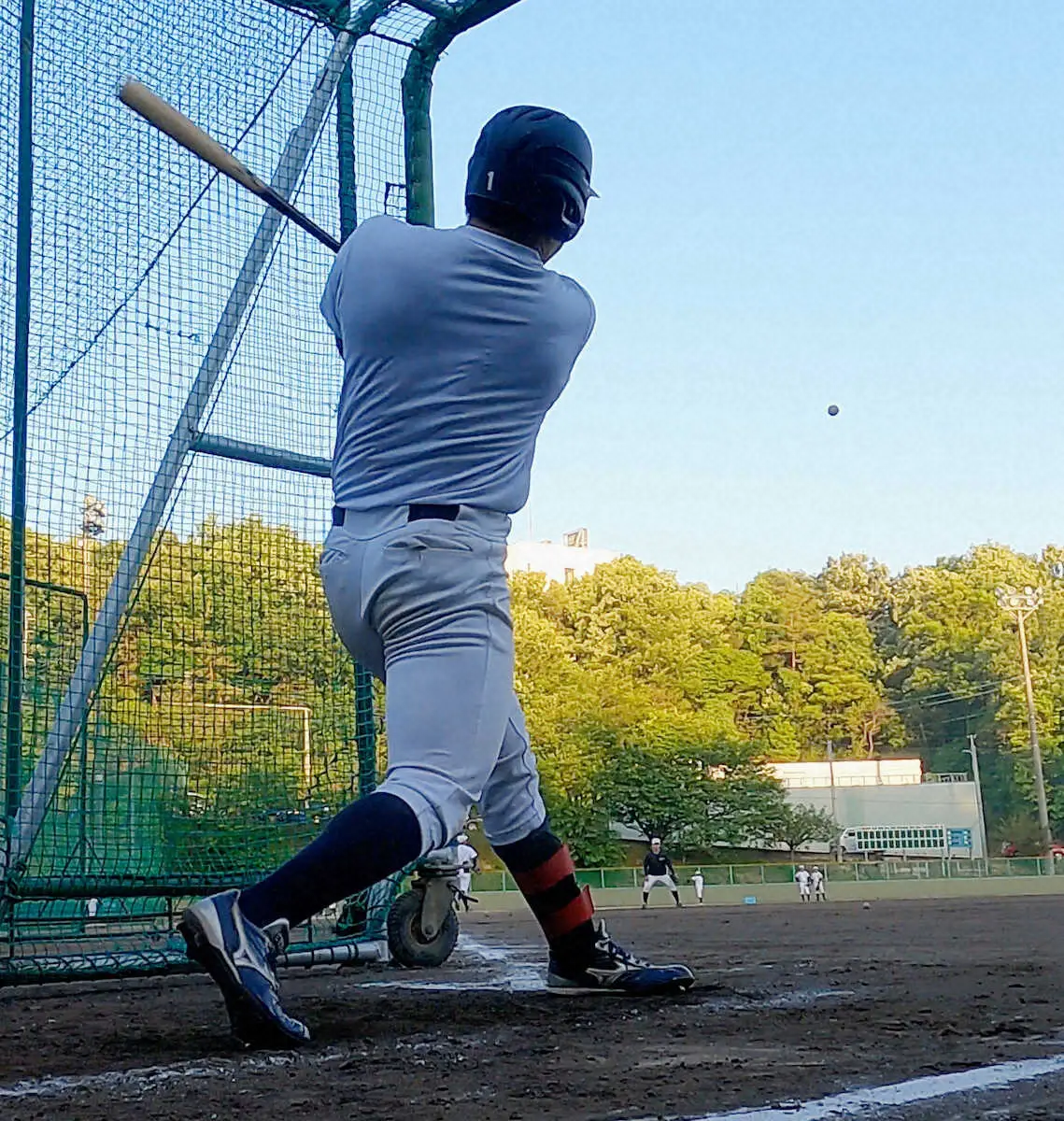 【画像・写真】グラウンドに「特製ネット」が必要な規格外スラッガー　中部大・清水智裕は守備も魅力のドラフト候補