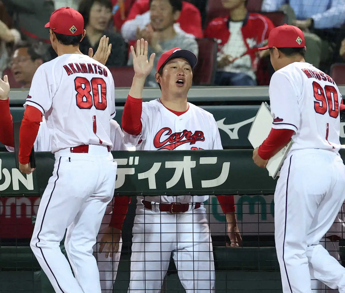 【画像・写真】広島　新井監督が監督通算100勝　就任2年目「選手に感謝したい」
