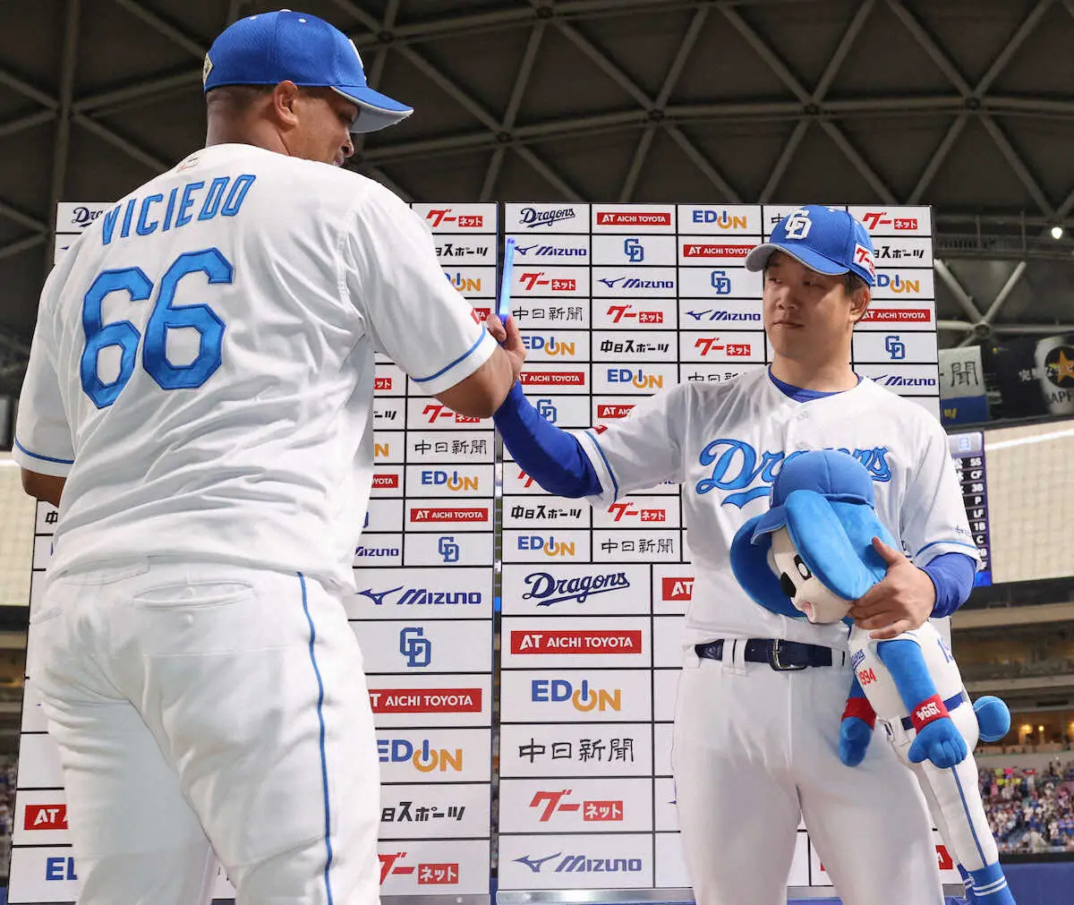【画像・写真】中日・柳　本拠地で648日ぶり勝利　チーム5000勝導き「このために2年間勝ってなかった。計算通り」
