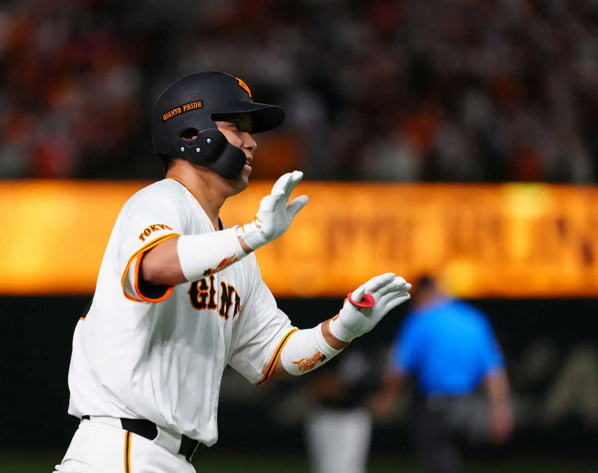 【画像・写真】巨人・大城卓　支えてくれた2軍スタッフに「感謝」