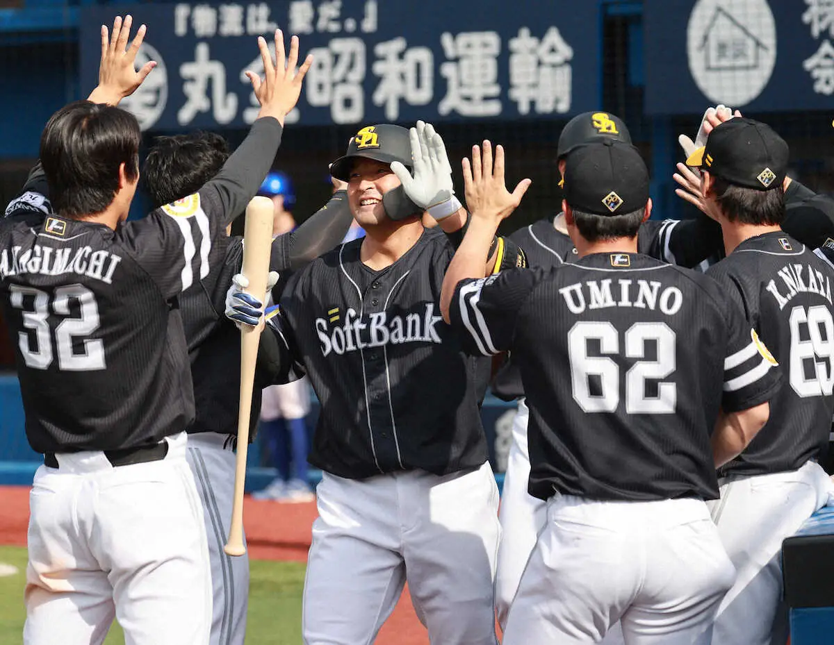 【画像・写真】ソフトバンク・嶺井　優しさが詰まっているロッカールーム