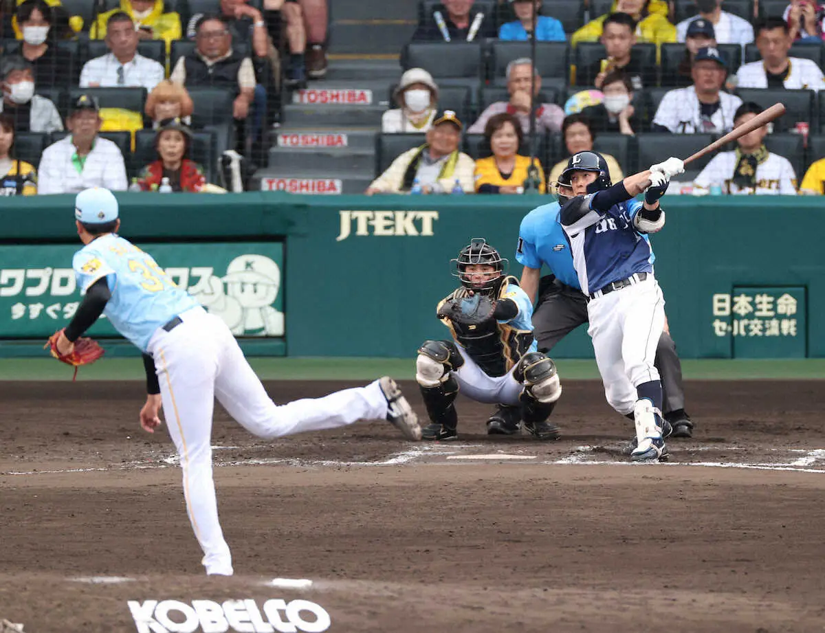【画像・写真】西武　代打出場の山野辺　阪神・才木のノーノ―阻止する三塁打　球場からは大きなため息…