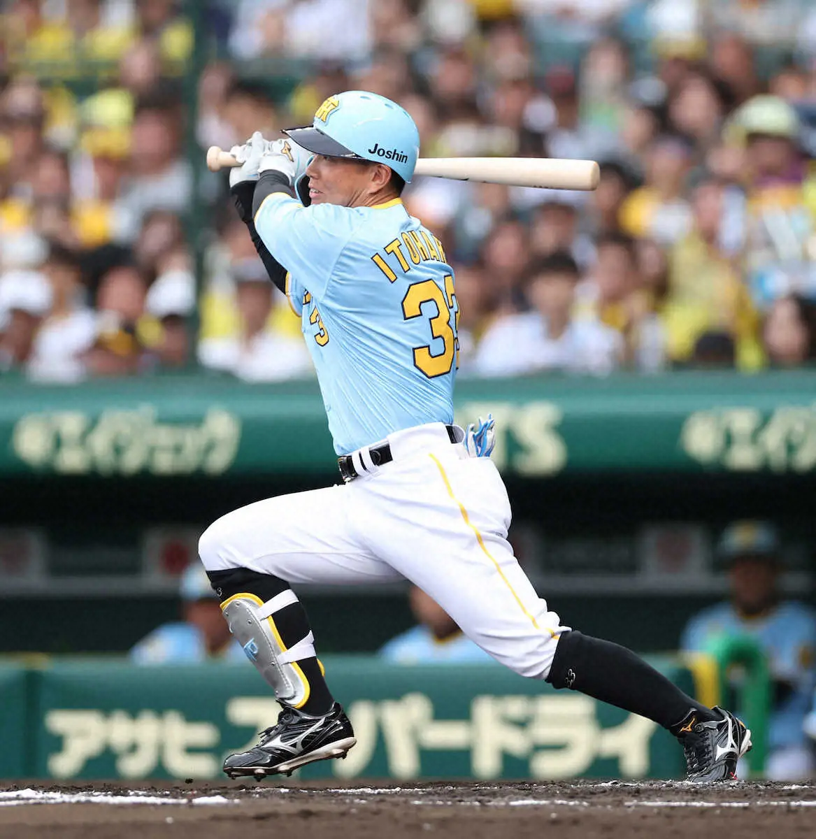 【画像・写真】阪神・糸原が緊急事態救った！負傷の渡辺に代わり一塁守備、ラッキー7には先頭で得点機を演出