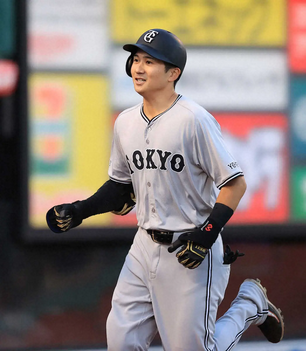 【画像・写真】巨人・泉口　憧れの大先輩・浅村の前でプロ1号「浅村さんおるから打ったろうみたいなのは…」と苦笑