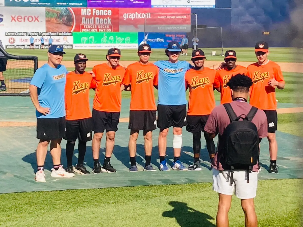 【画像・写真】佐々木麟太郎、米2戦目第1打席で先制2点打　あと少しで満塁弾にベンチから「Oh, My God!」