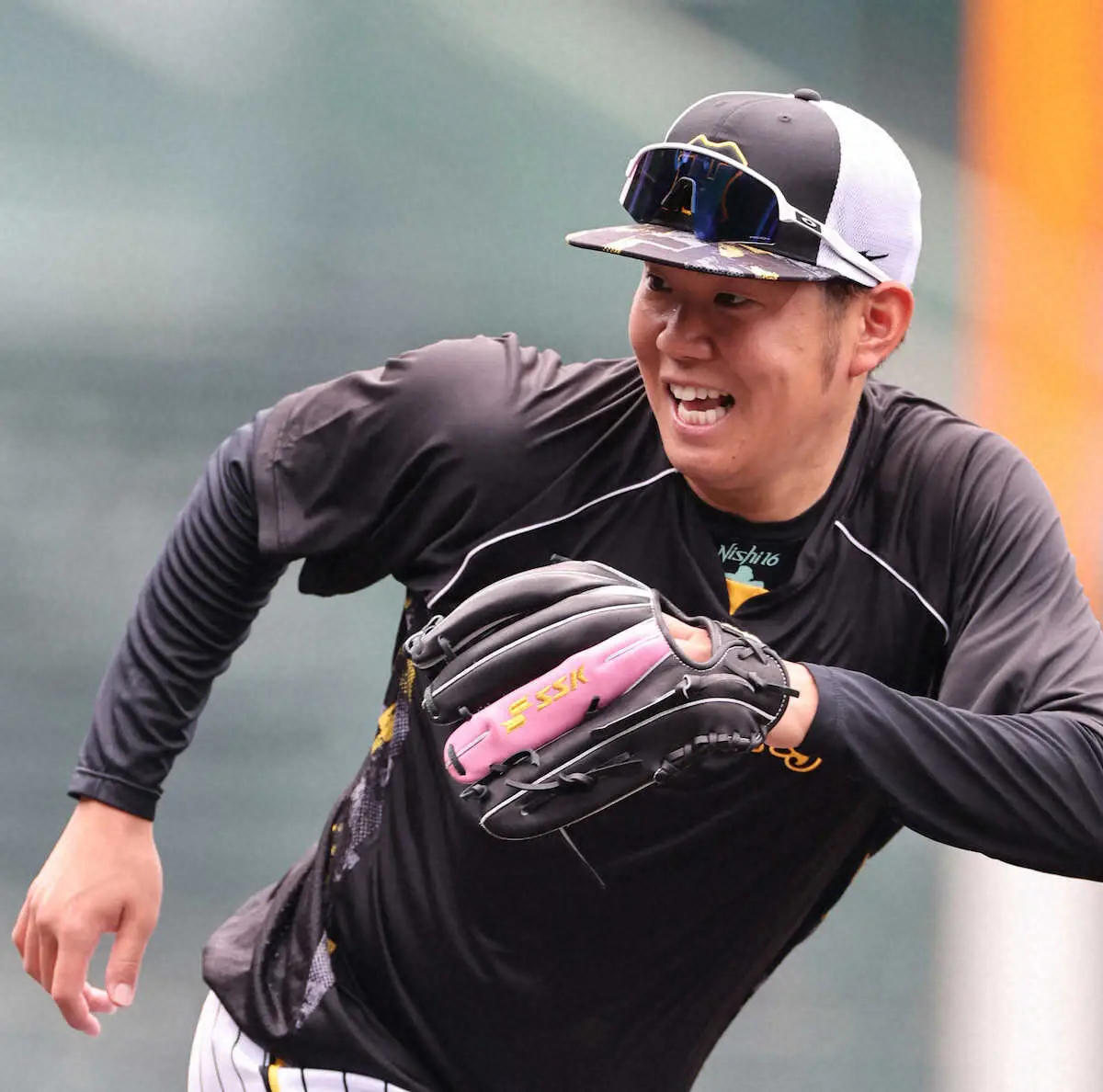 【画像・写真】阪神・西勇　リーグ再開“開幕”任せた！　21日のDeNA戦で今季初の金曜日登板へ