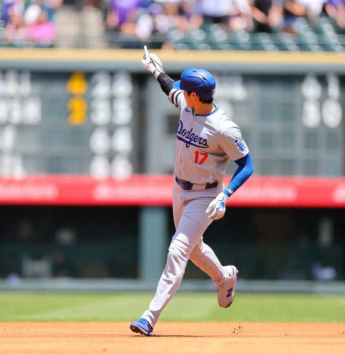 【画像・写真】ドジャース・大谷　移籍後初の先頭打者弾でリーグ単独トップ21号　万能ぶりにロバーツ監督「彼は完璧」